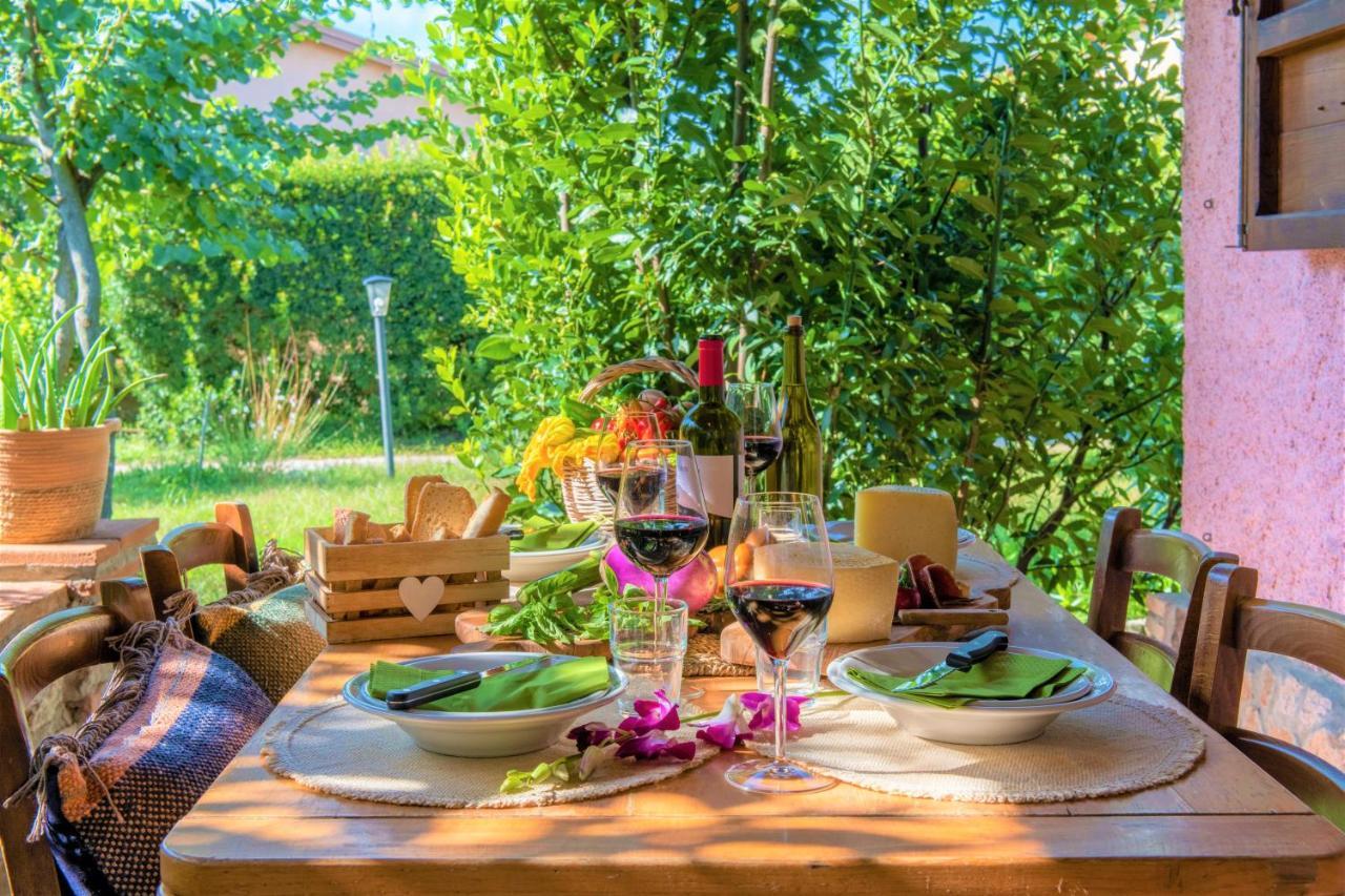 Hostly - Country House Donoratico - Only For Families ภายนอก รูปภาพ