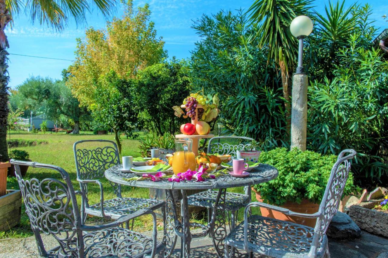 Hostly - Country House Donoratico - Only For Families ภายนอก รูปภาพ